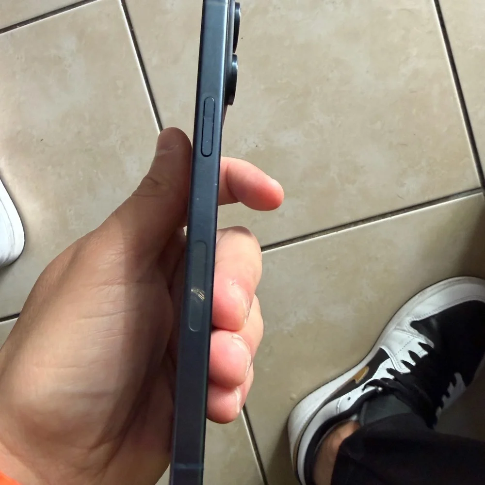 Apple iPhone 15 pro max unlocked 256 gb excellent condition